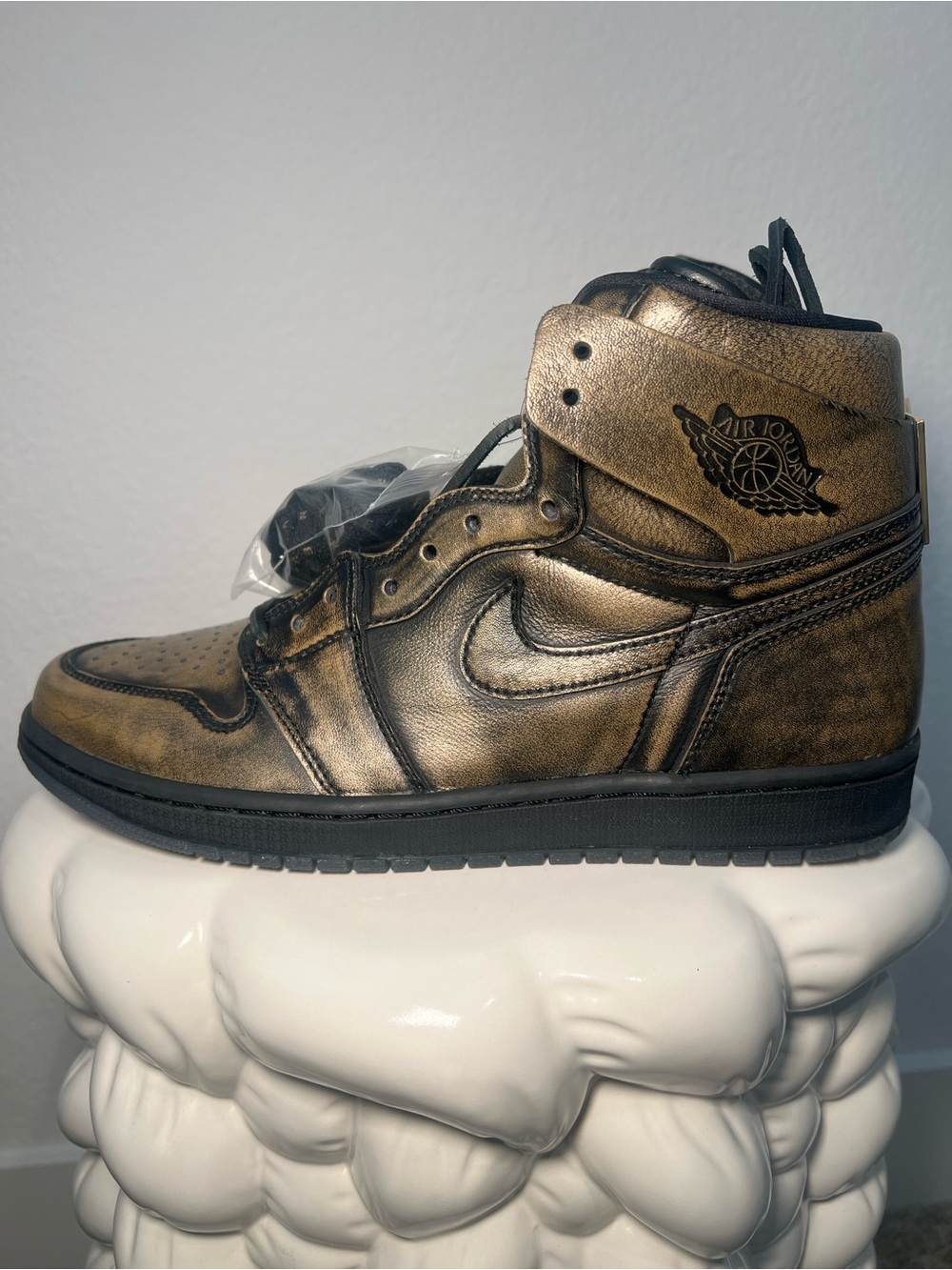 Air Jordan 1 Retro High OG 'Wings' limited-edition - Picture 6 of 13